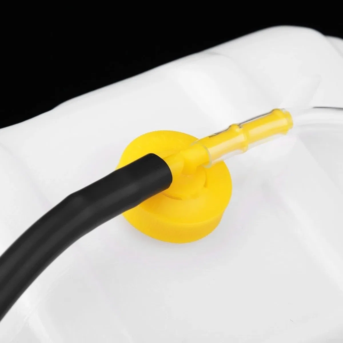 Serbatoio di espansione del liquido refrigerante in plastica a doppio tubo per Nissan Patrol Y60 88-97 per Ford Maverick 88-94 2.8L 3.0L 4.2L Motore sostituisce 17931-NI020DO Bianco